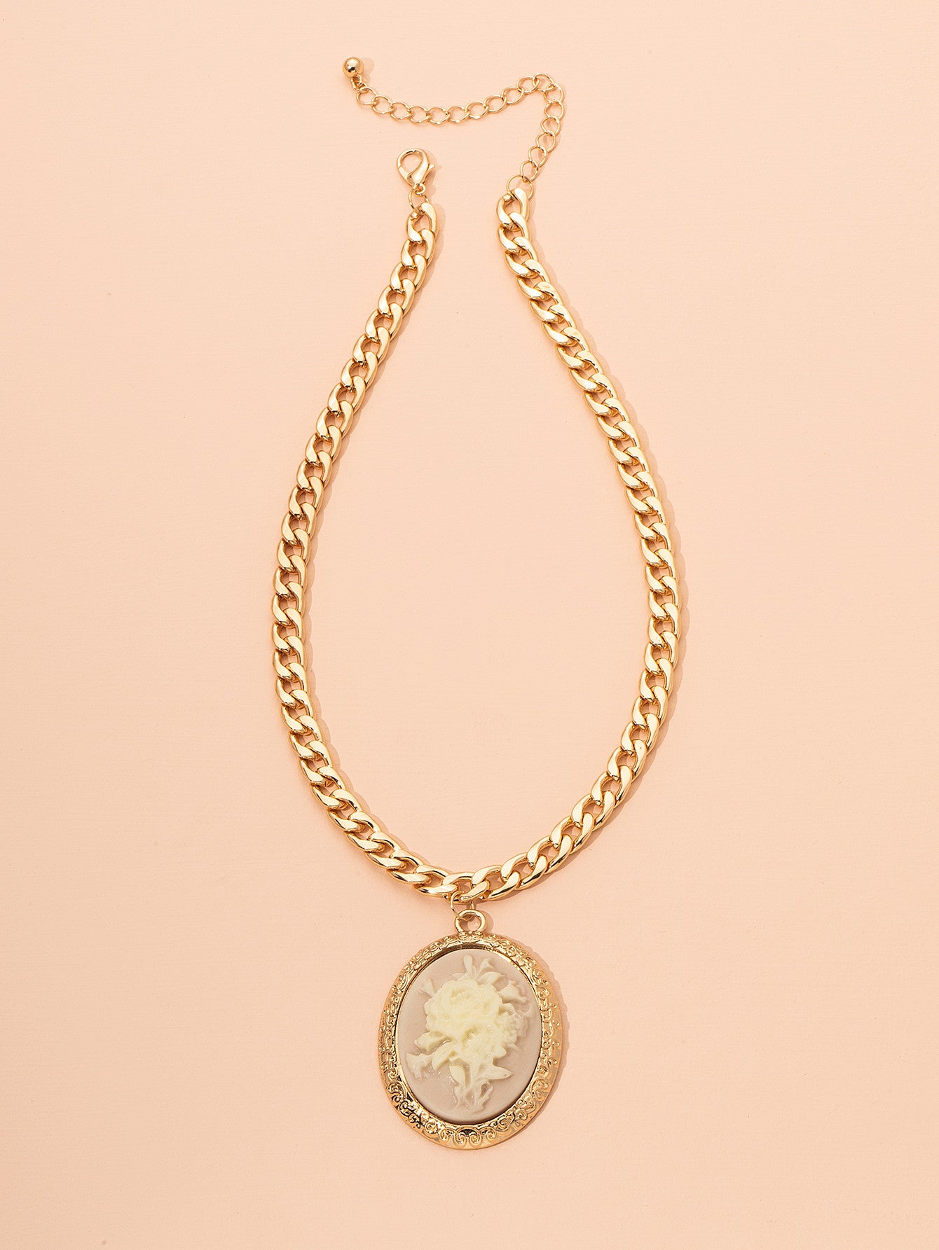 Mary Necklace