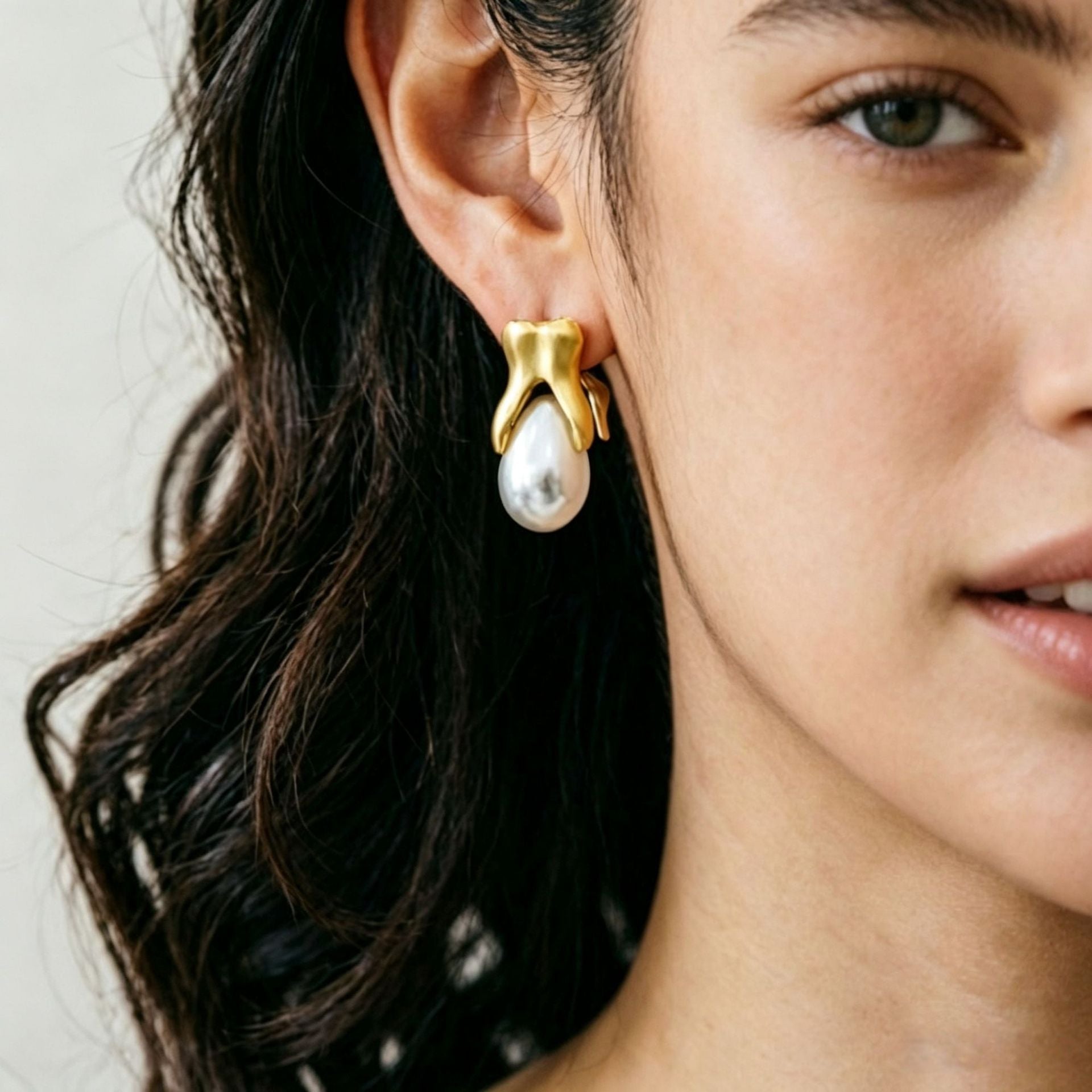 Pearlspell Earrings