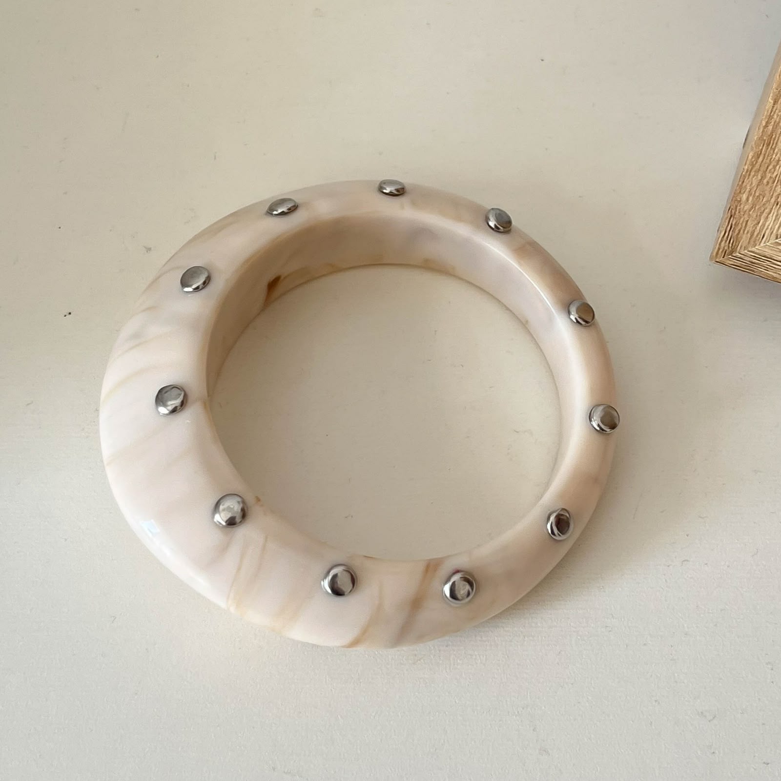 Fiona Bangles