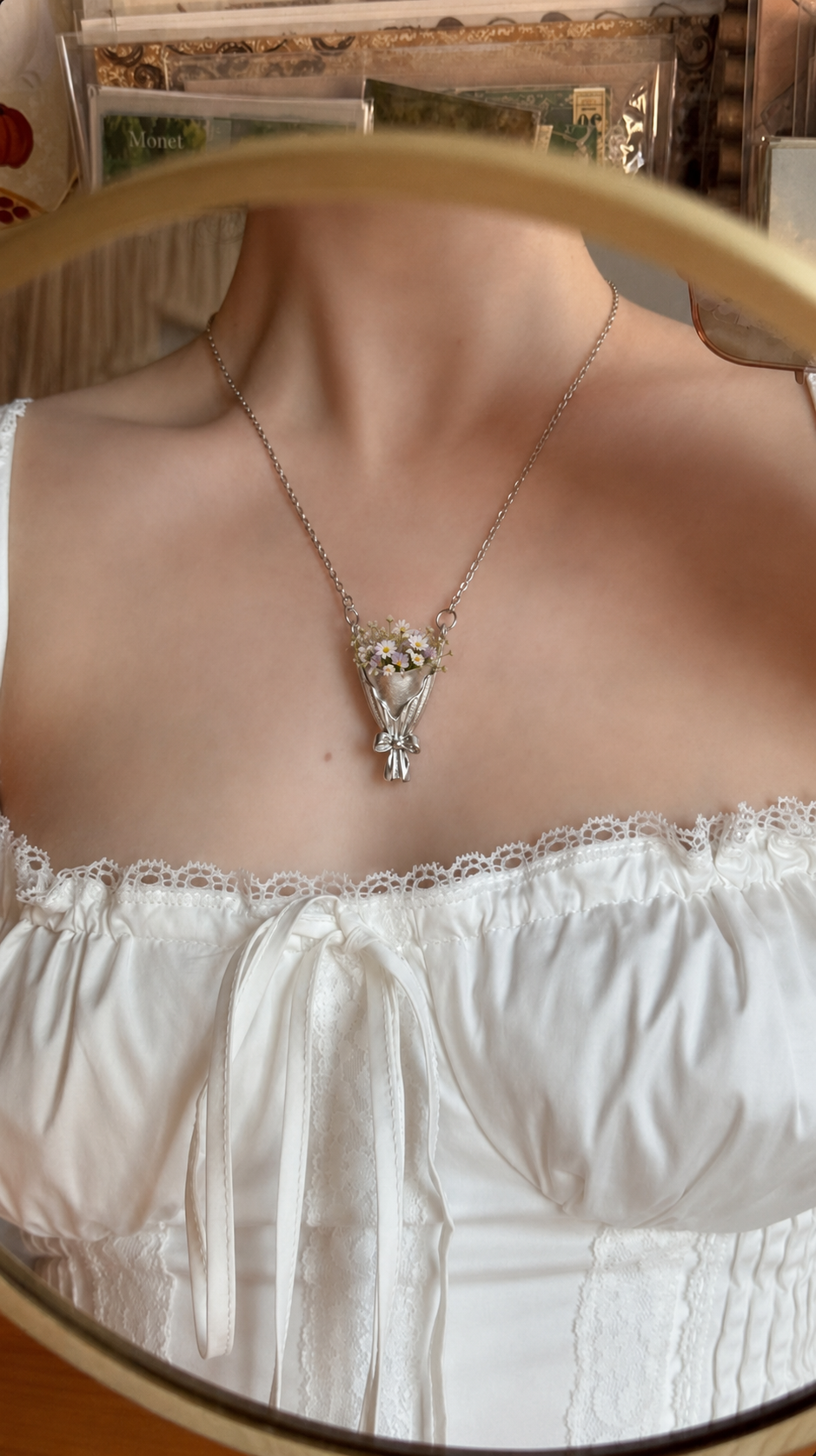 Lily Necklace