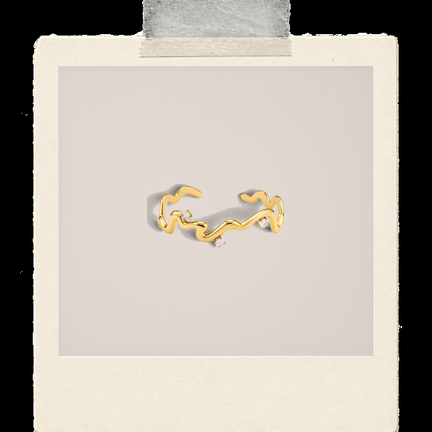 Isolde Bracelet | Wavy Bracelet Polaroid image